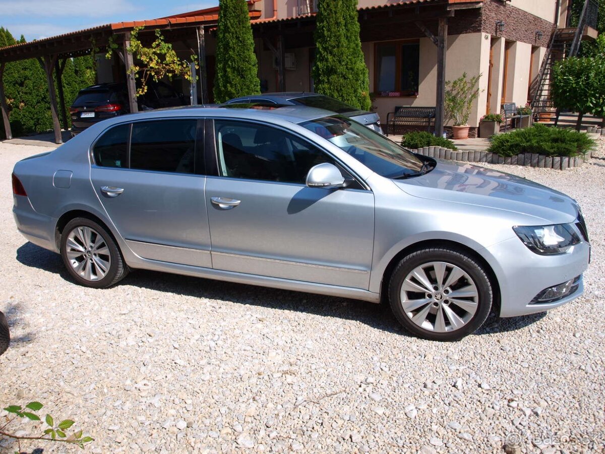 Škoda Superb 1.8 TSI Elegance DSG - 2