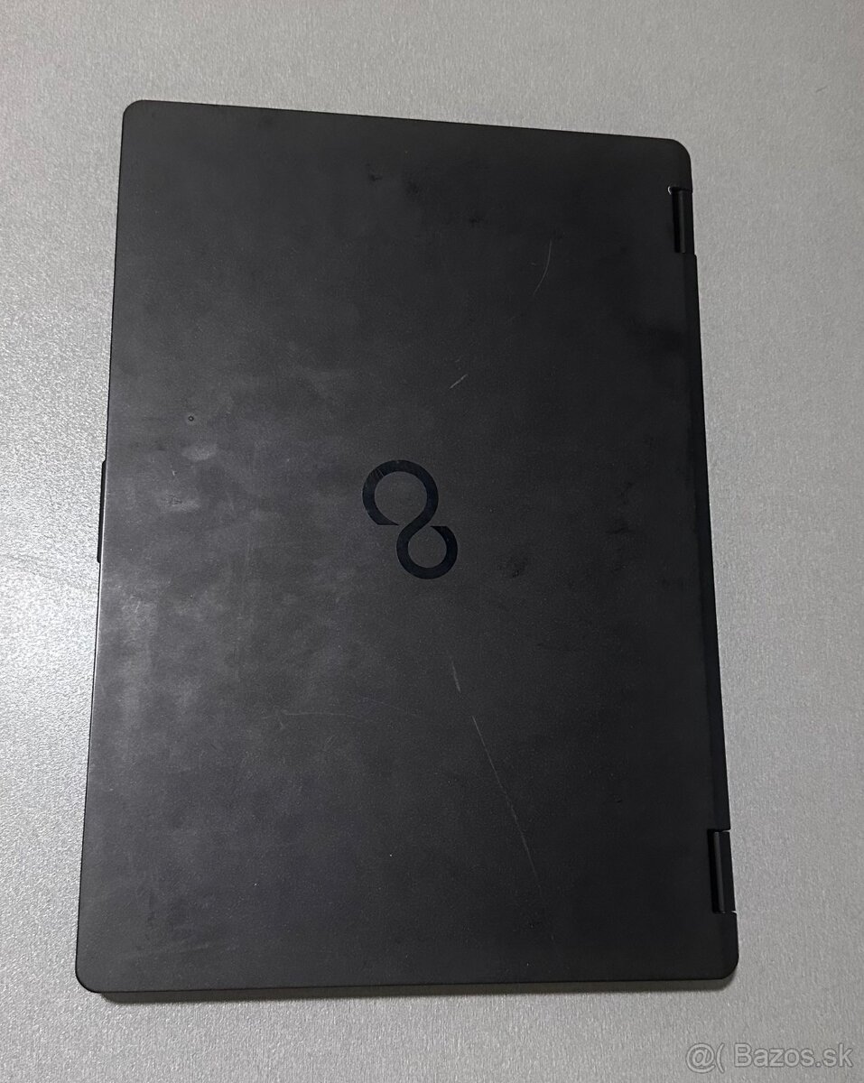 Notebook Fujitsu Lifebook U727 - 2