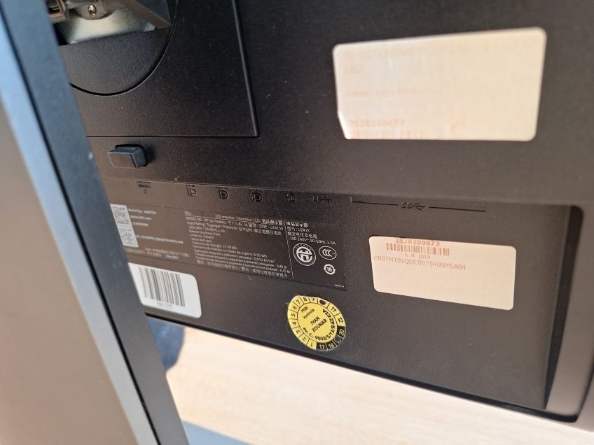 Predám monitor DELL U2415b - 2