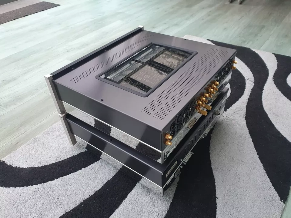 McIntosh C-1100 AC Predzosilňovač - 2