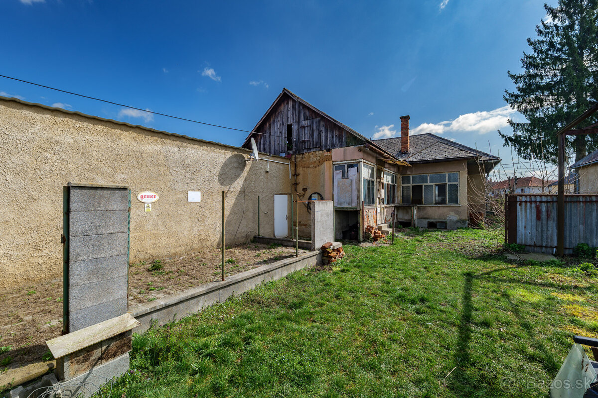 Na predaj rodinný dom s pozemkom v tichej lokalite | Budulov - 2