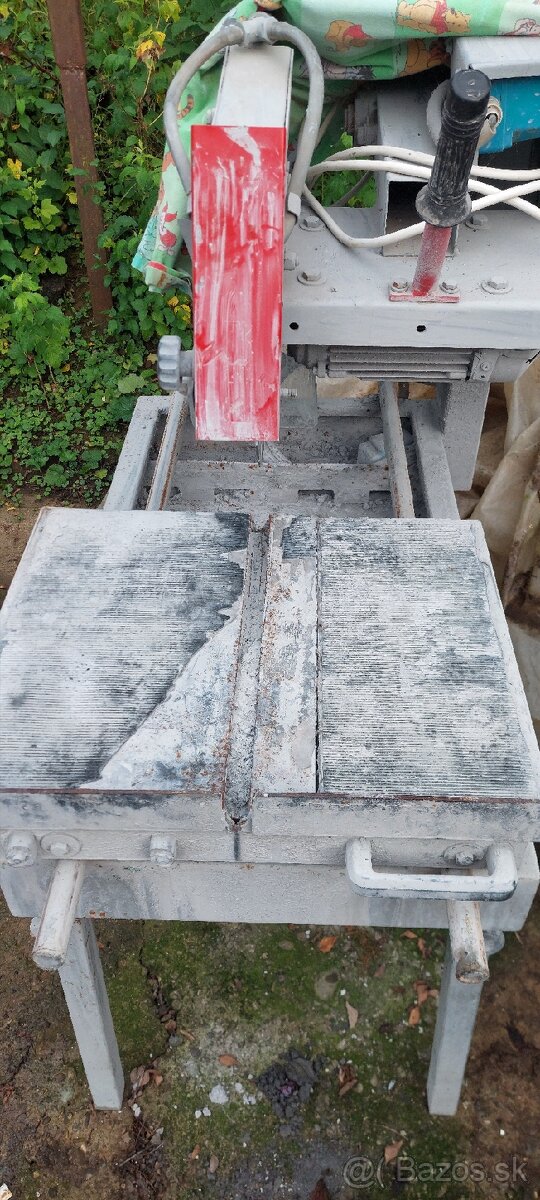 REZAČKA ZÁMKOVEJ DLAŽBY - 2