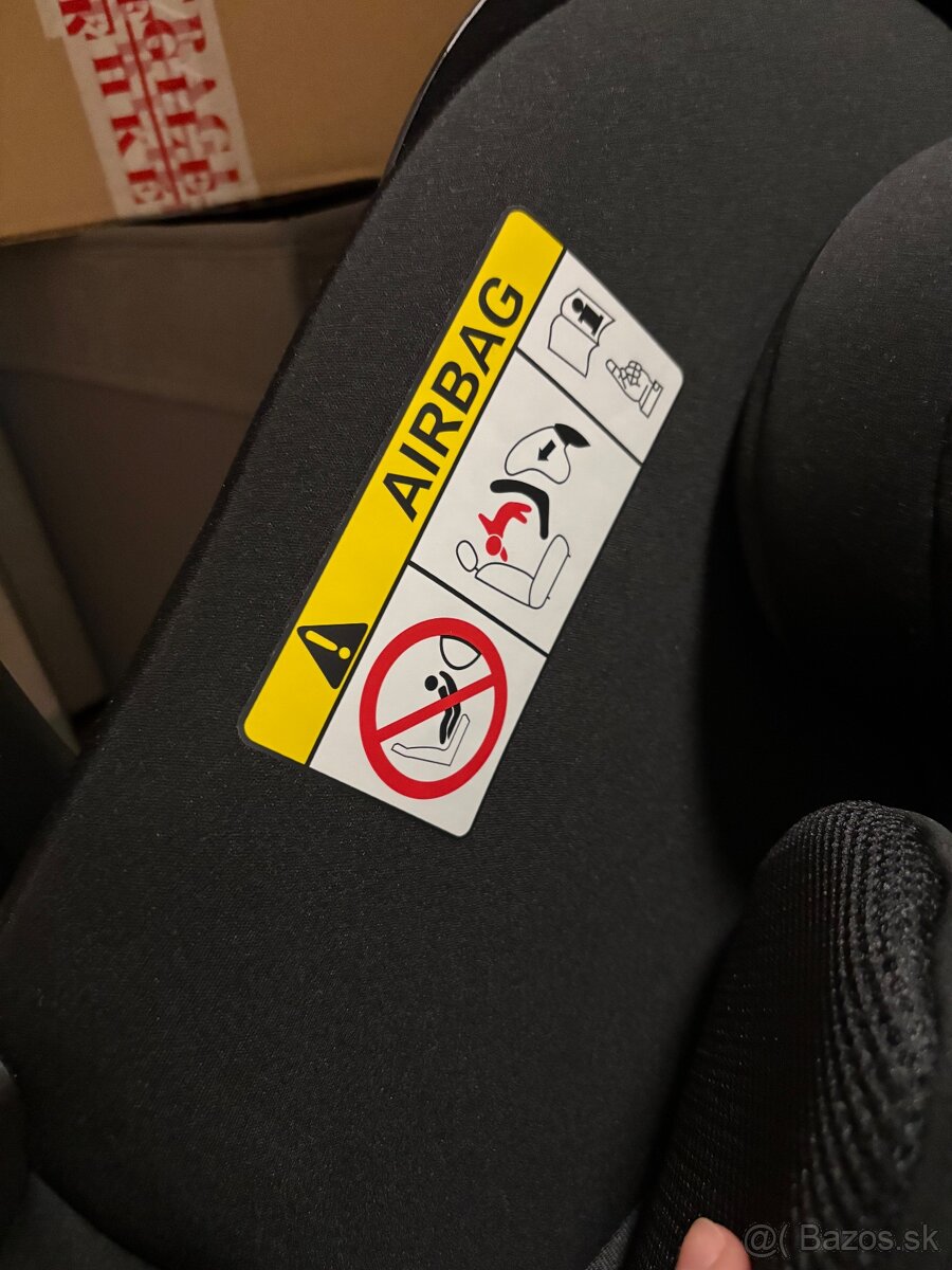 Autosedačka Carrello NOVA 40-87 cm Black Line - 2