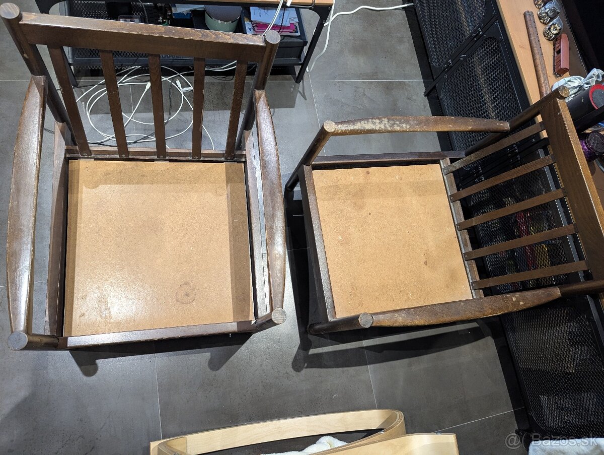 Kreslá na renováciu - 2