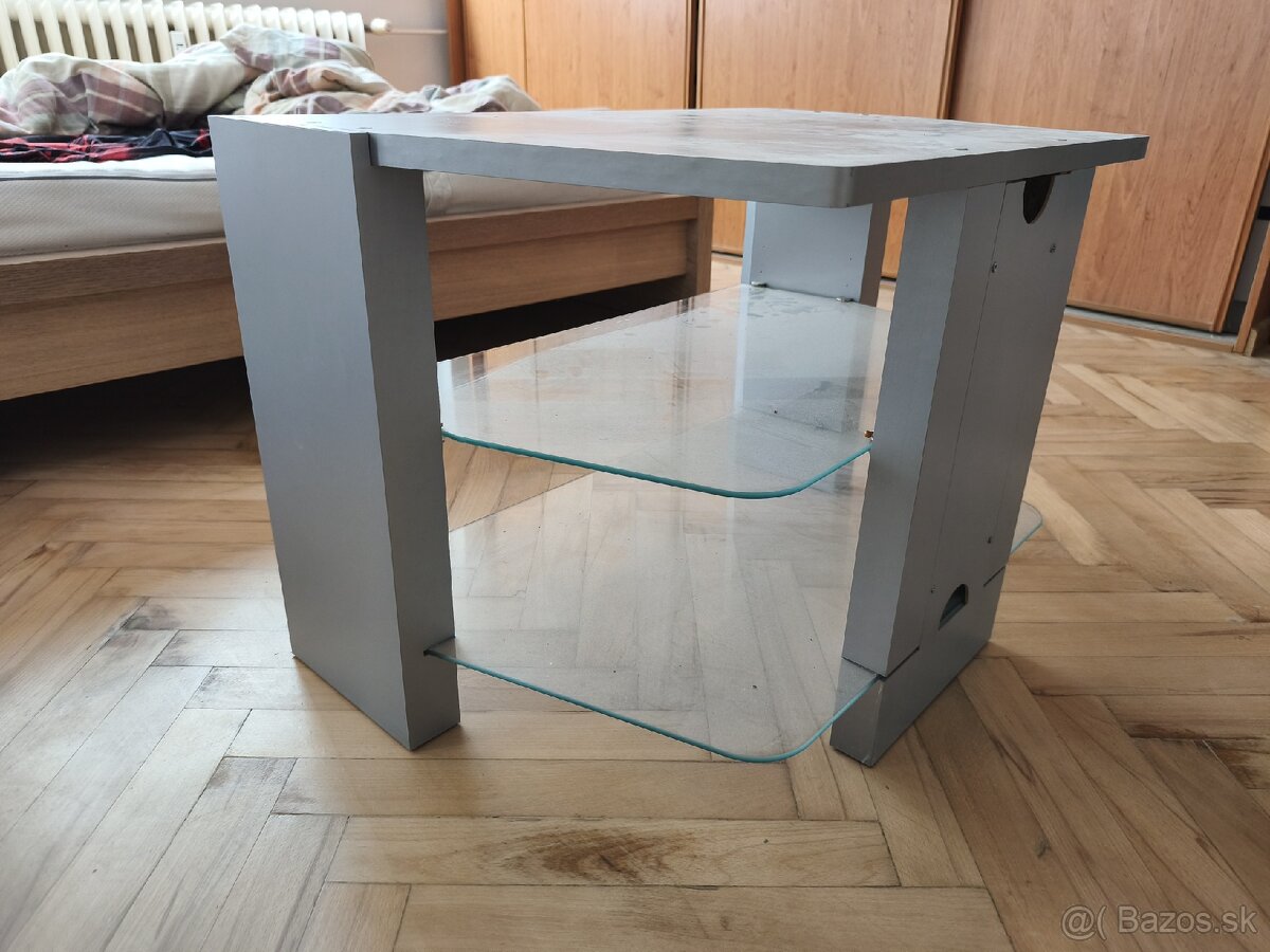 Predám stolík pod TV - 2