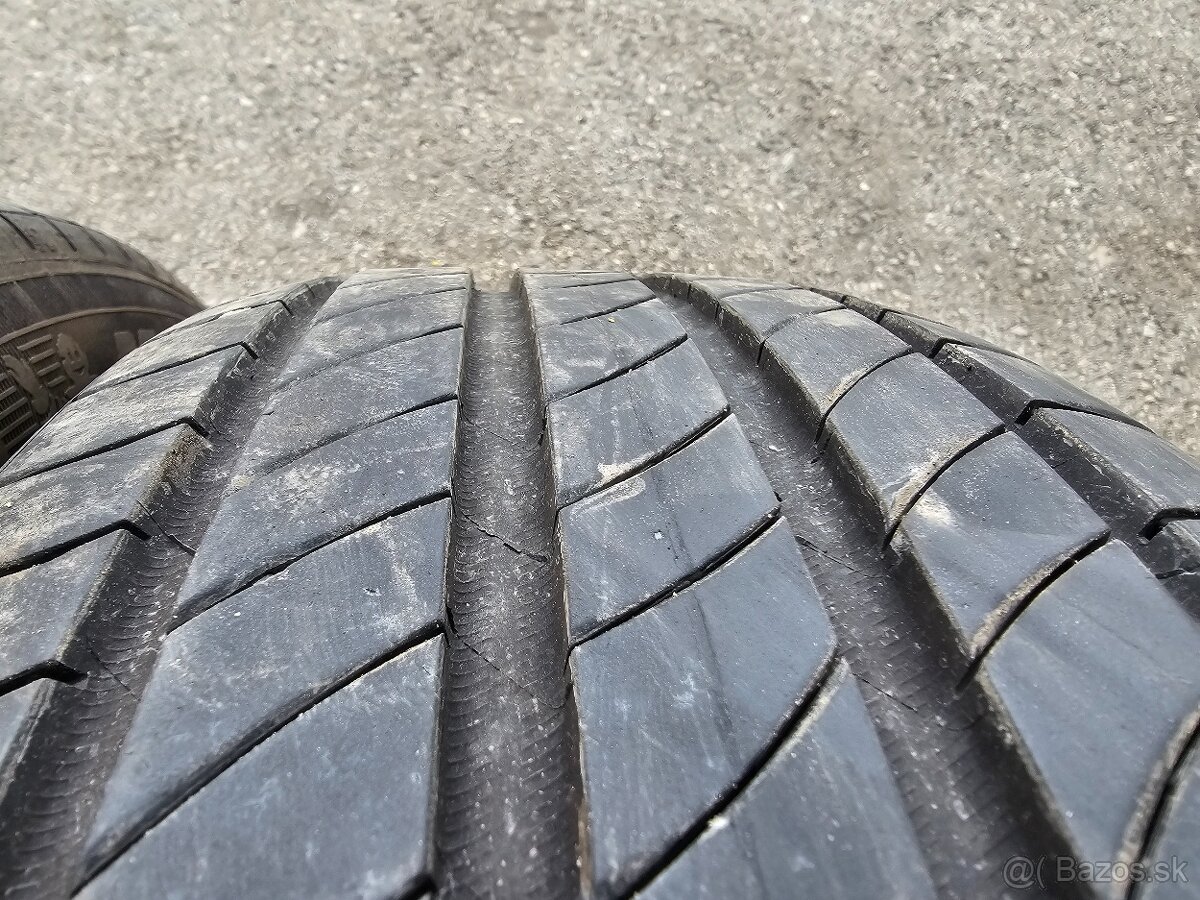 205/55R17 - 2