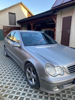 Mercedes-Benz C220 - 2