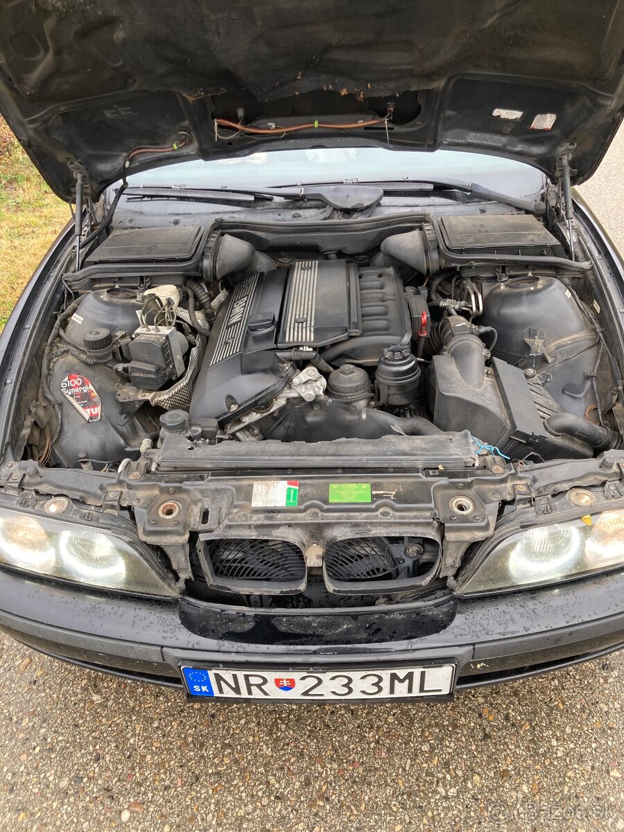 Bmw e39 523i - 2