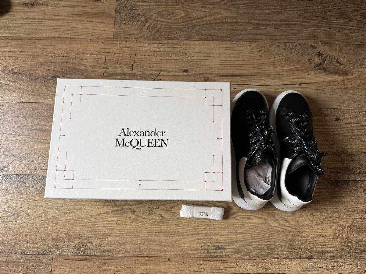 Alexander McQueen oversized sneakers, EU 42, čisto nové - 2