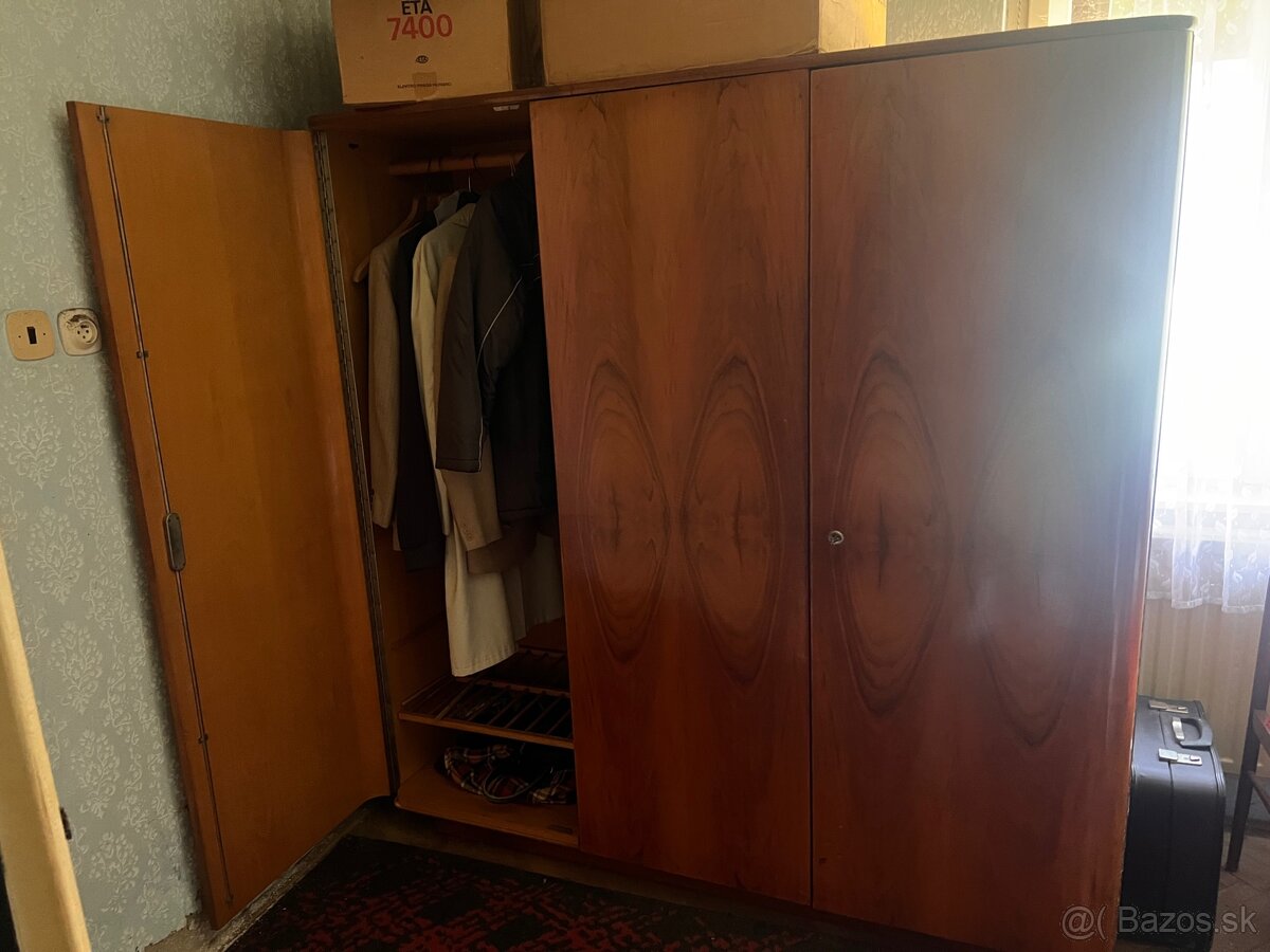 starožitné skriňe - 2