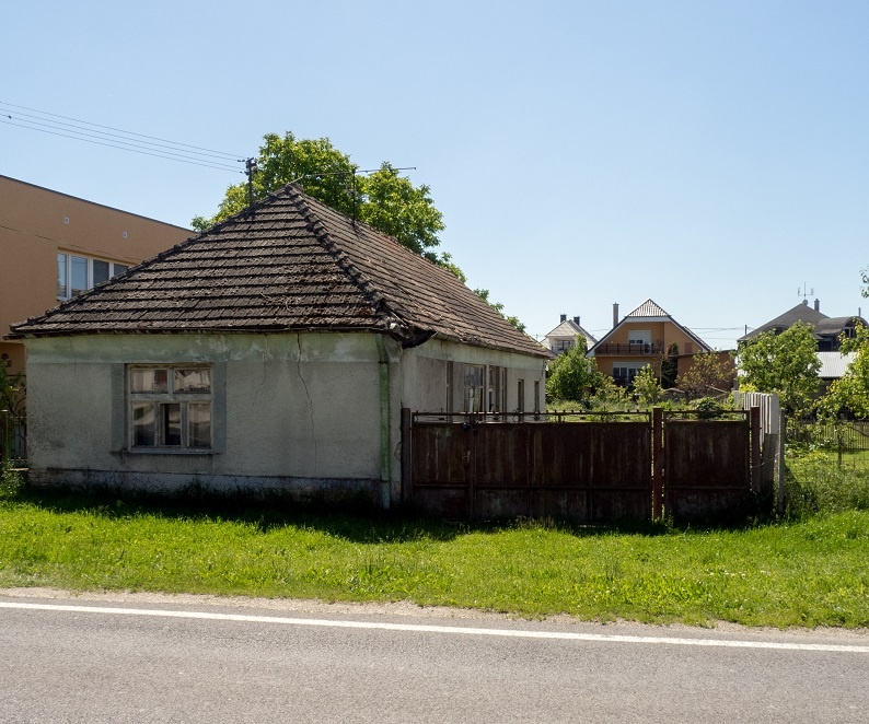 Jahodná, okr. DS - 6,55 á st. pozemok so starým RD - 2