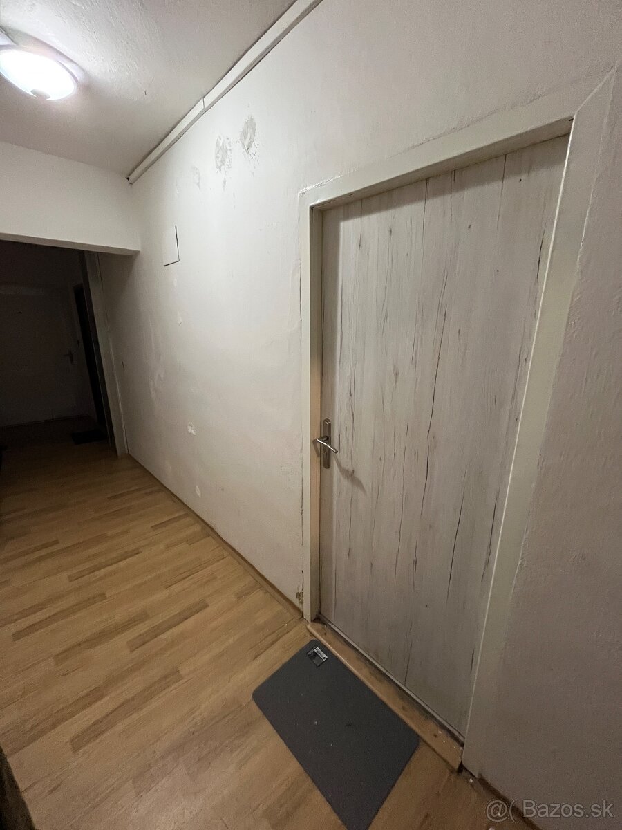 NA PREDAJ Garsónka v Žiari nad Hronom - 2