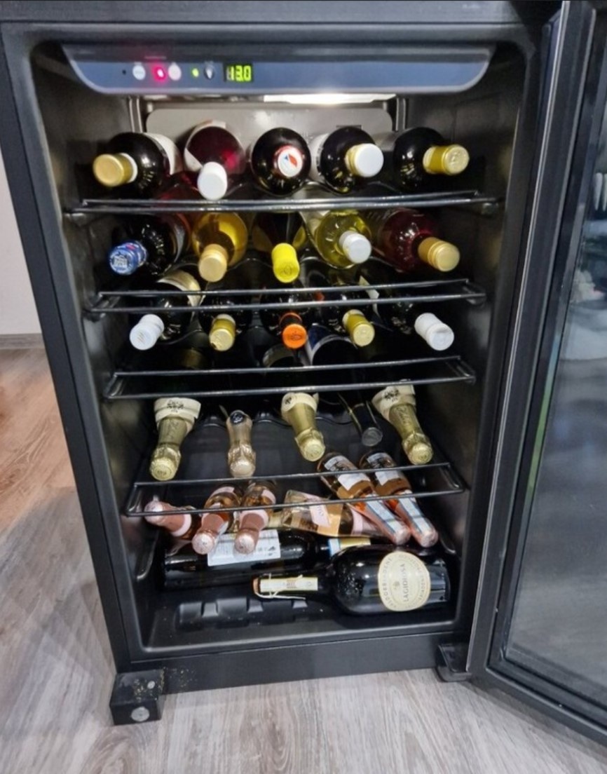Chladnička na víno - 2