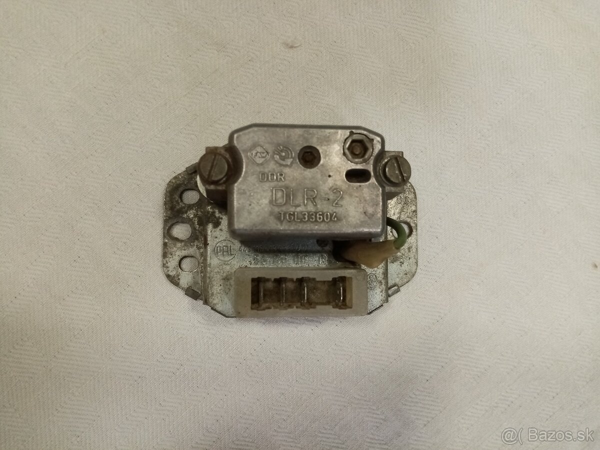 régler, regulátor dobíjania 14 V - nemecký- DDR - 2
