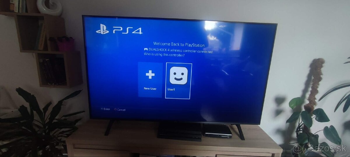 Playstation 4 Pro + 9 hry - 2
