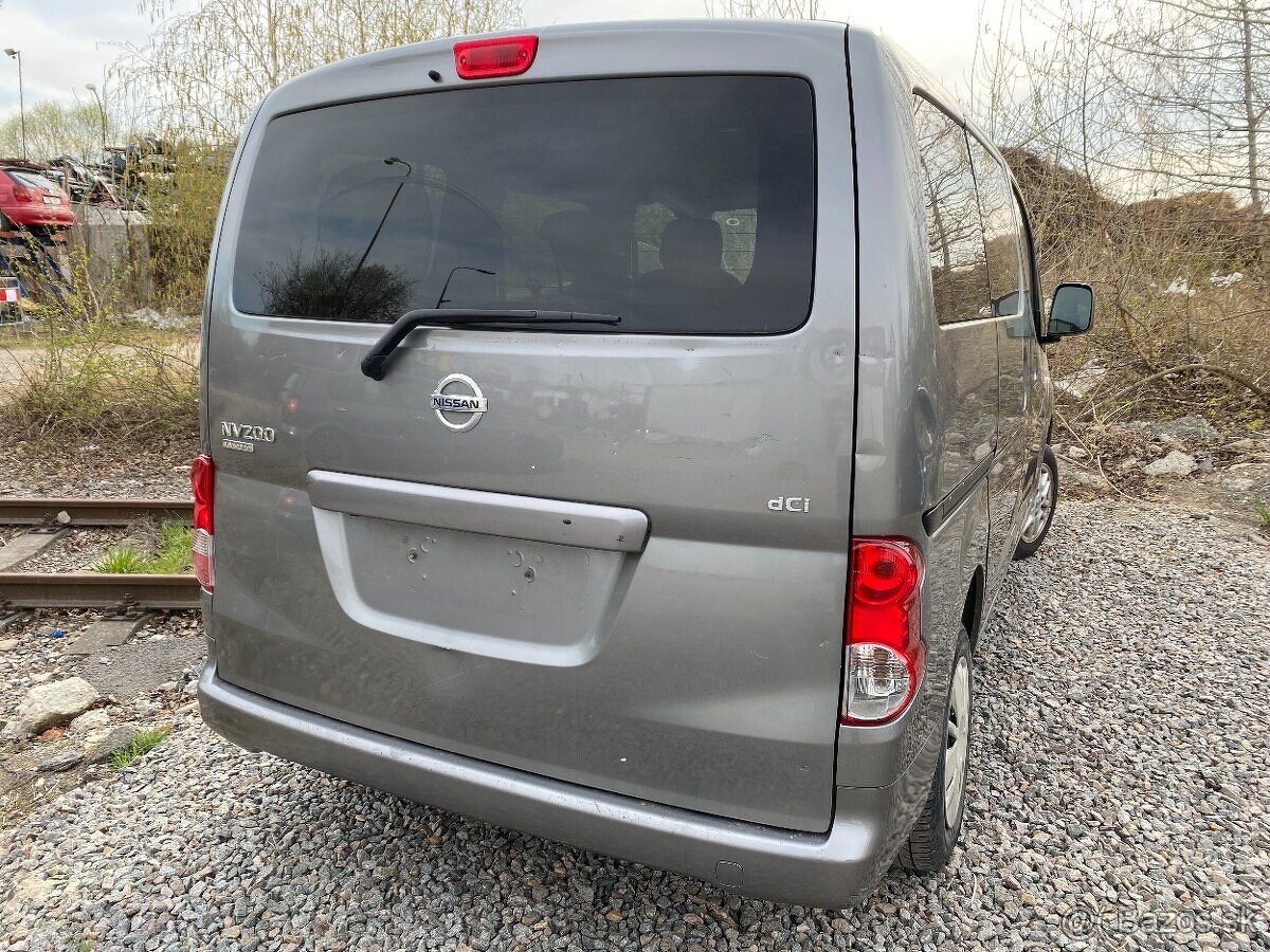 Nissan NV200-náhradné diely - 2