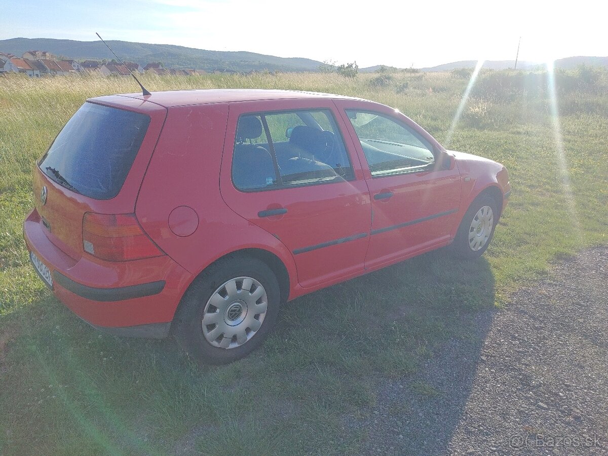Predám VW Golf 4 Automat - 2
