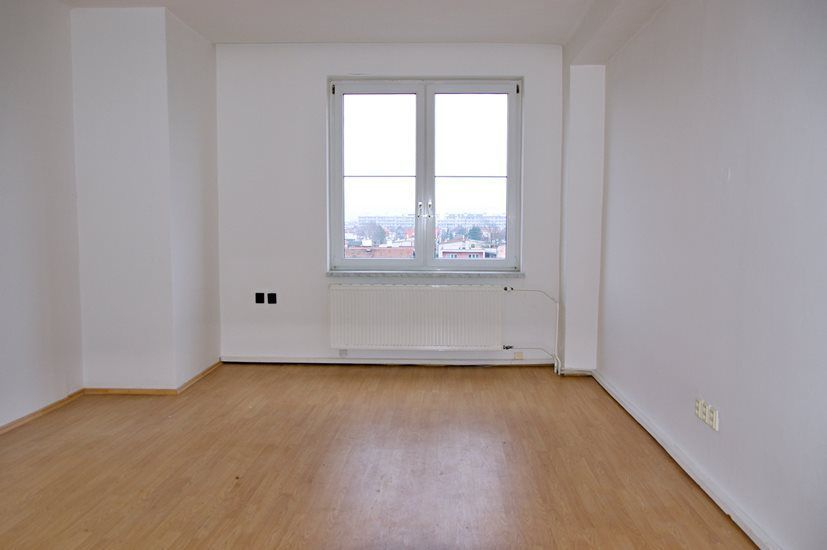 Administratívne priestory, Trenčín – Za mostami - 2