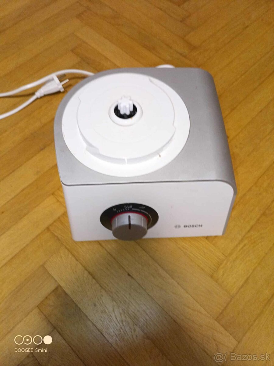 Kuchynsky robot Bosch MCM4200 - 2