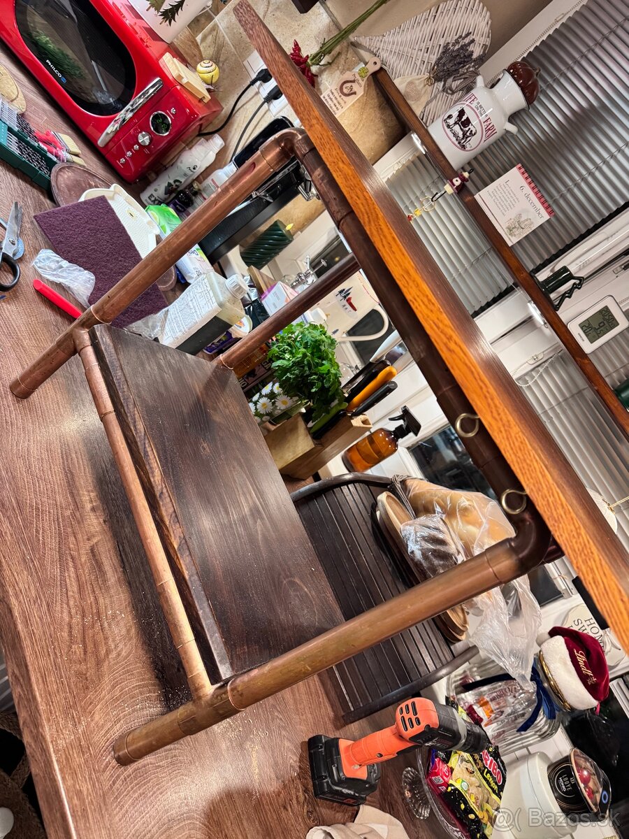 Stolík pod počítač - 2