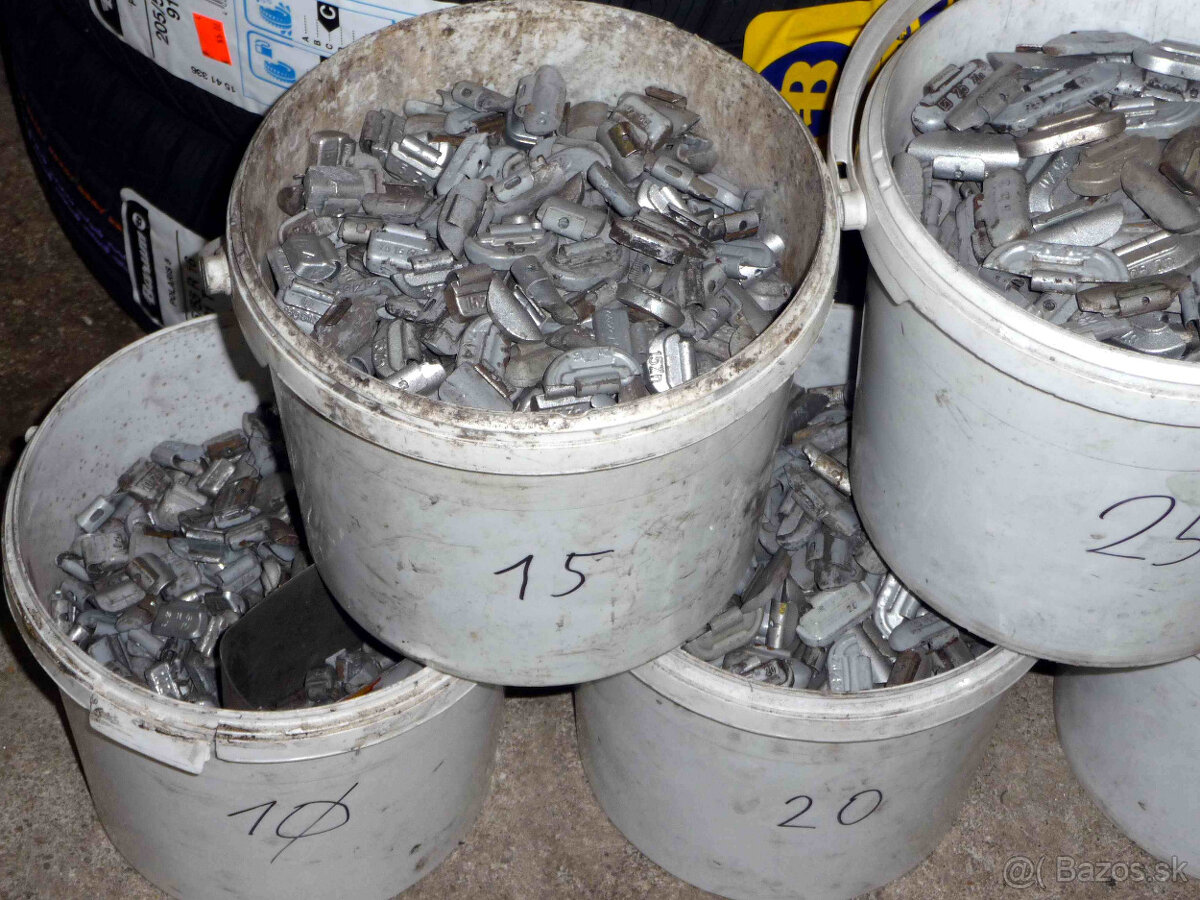 Vyvažovacie závažie 6eur za kg ventilky a čiapočky dohoda - 2