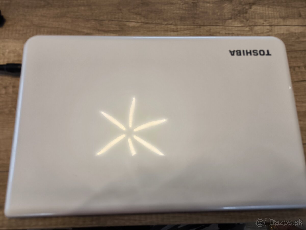 Predám notebook Toshiba satelitte C55 - 2