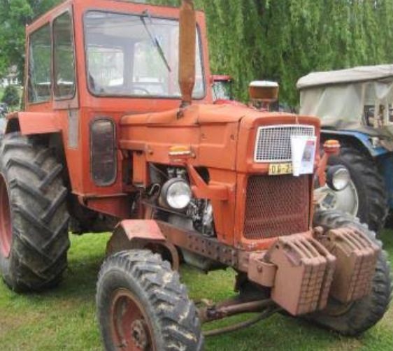 Rumunský Traktor UTB - 2