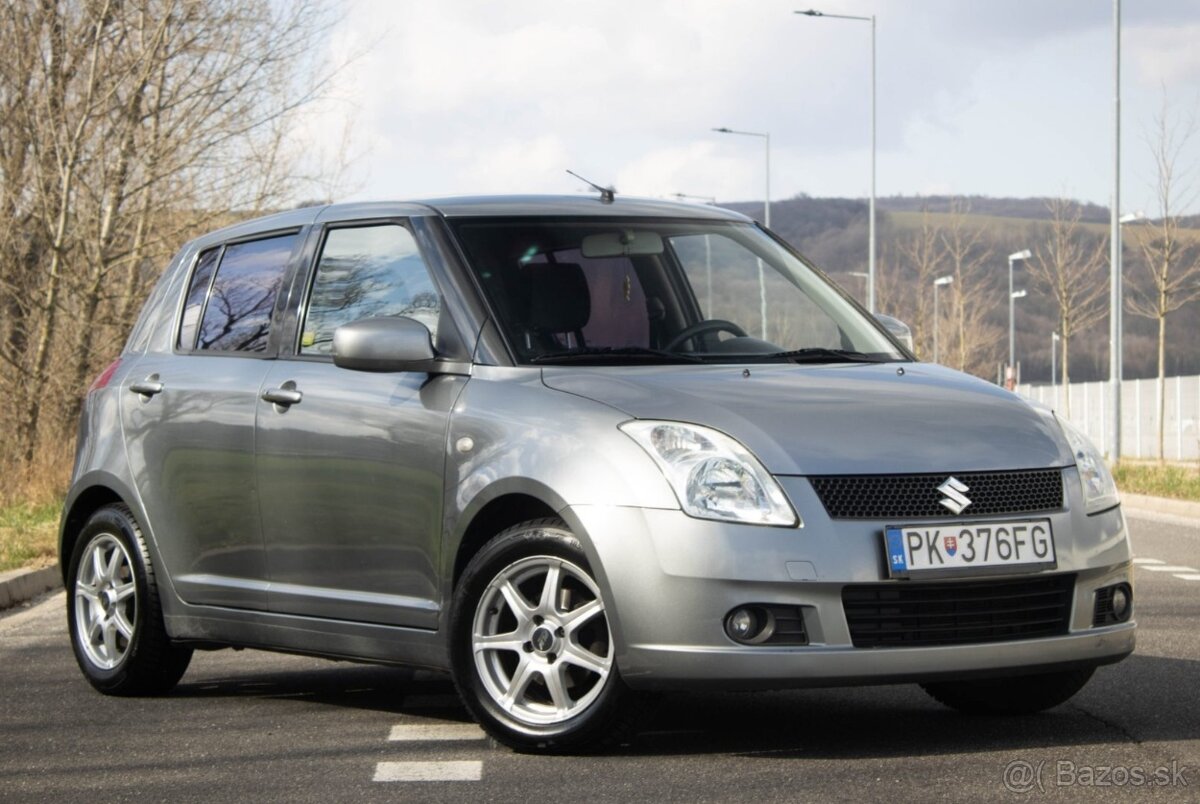 Suzuki Swift 1.3 benzin / TOP VÝBAVA / - 2