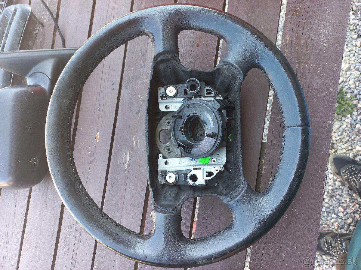 Skoda octavia 1 volant - 2
