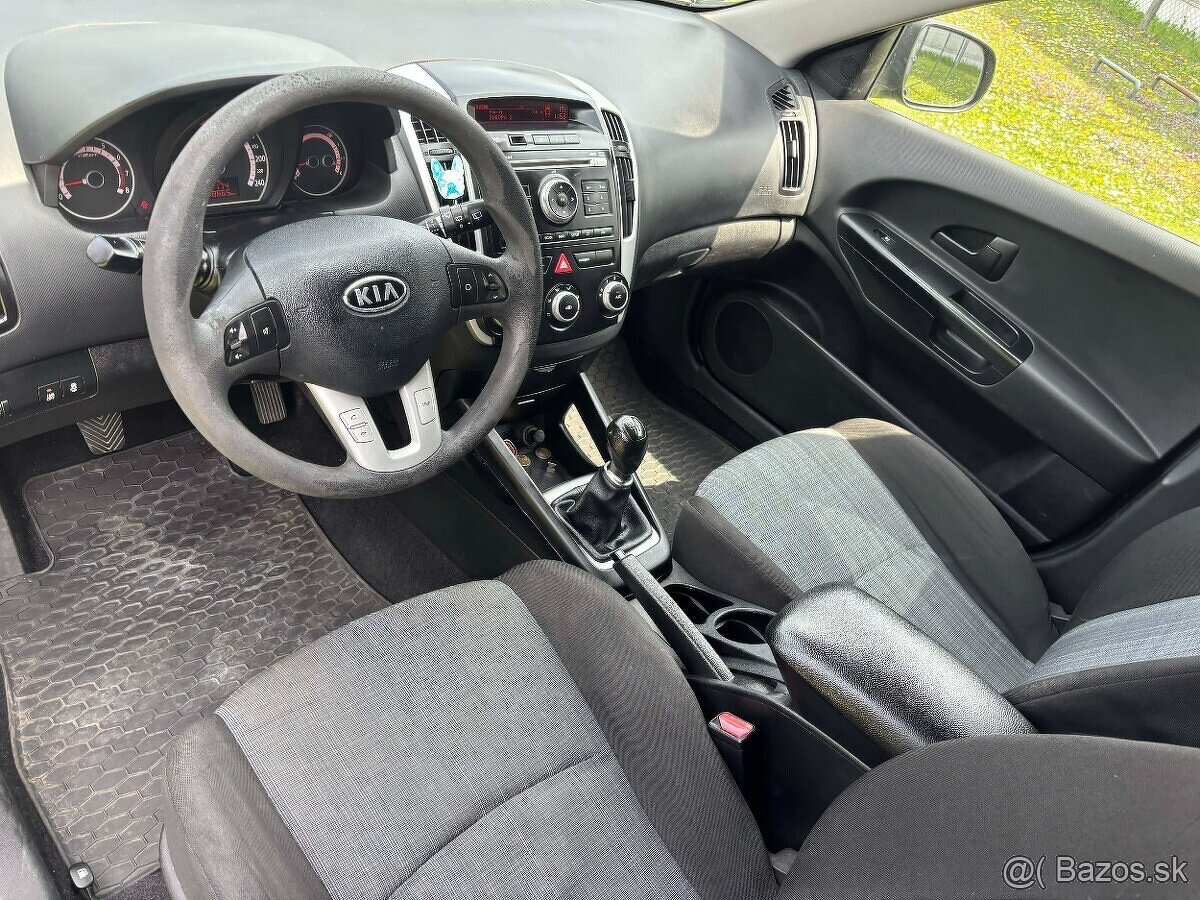 Kia Ceed 1.4 CVVT - 2