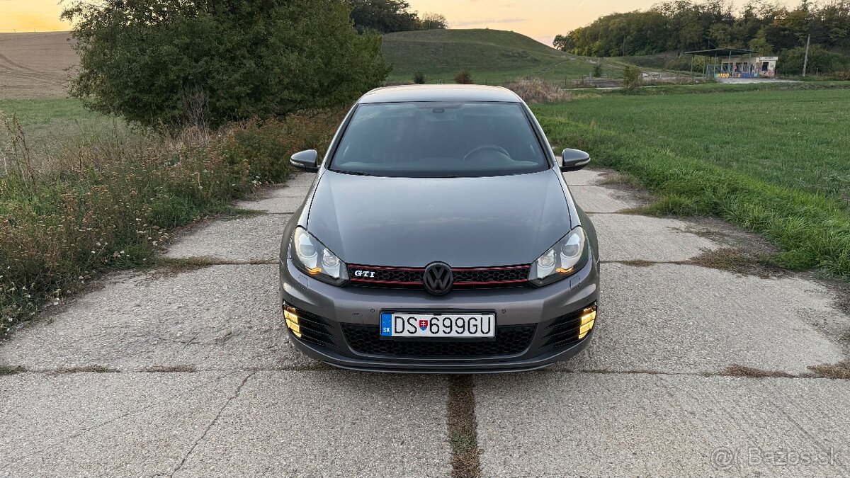 Volkswagen Golf VI GTI - 2