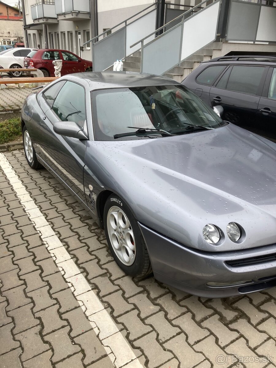 Predám Alfa Romeo gtv 1,8 benzin 112000km - 2