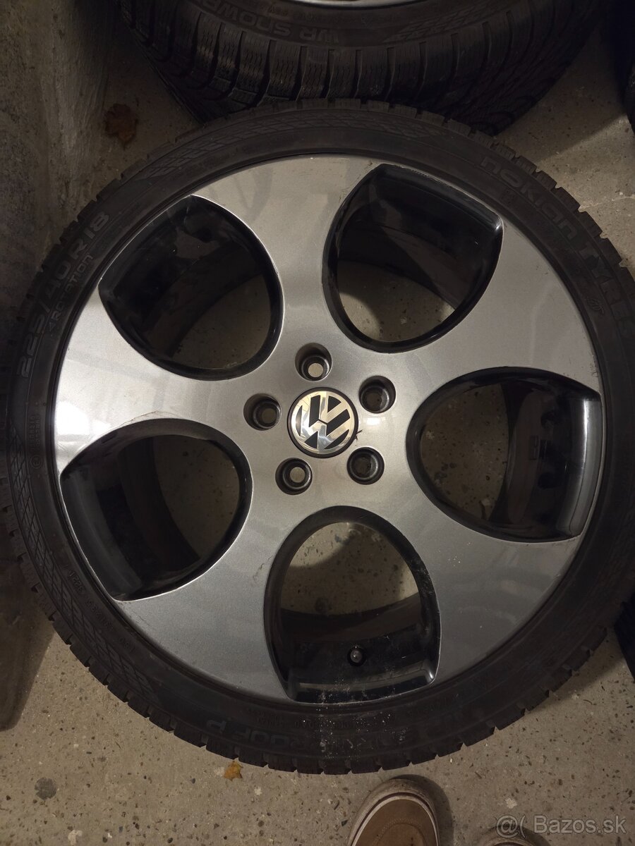 Detroit R18 + zimne gumy - 2