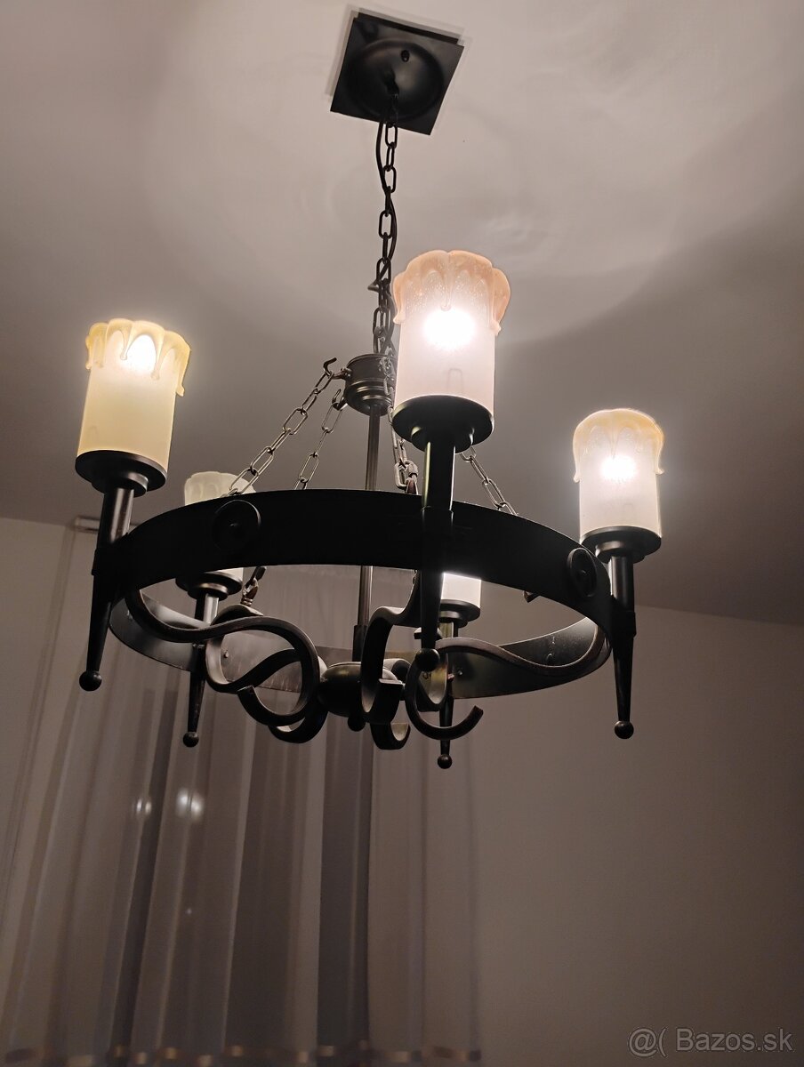 Predám závesný kovaný luster - 2