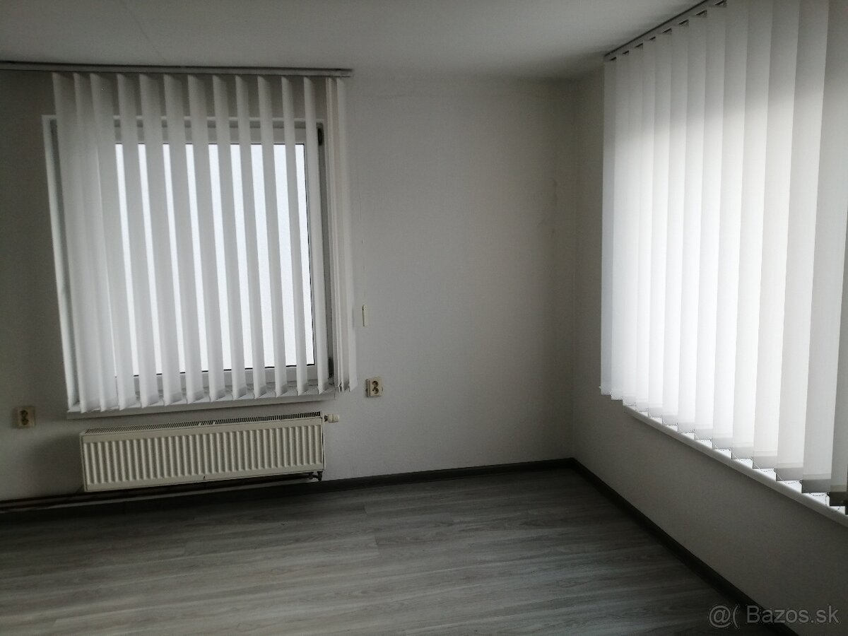 Prenajmem kancelárie v centre PB - 2