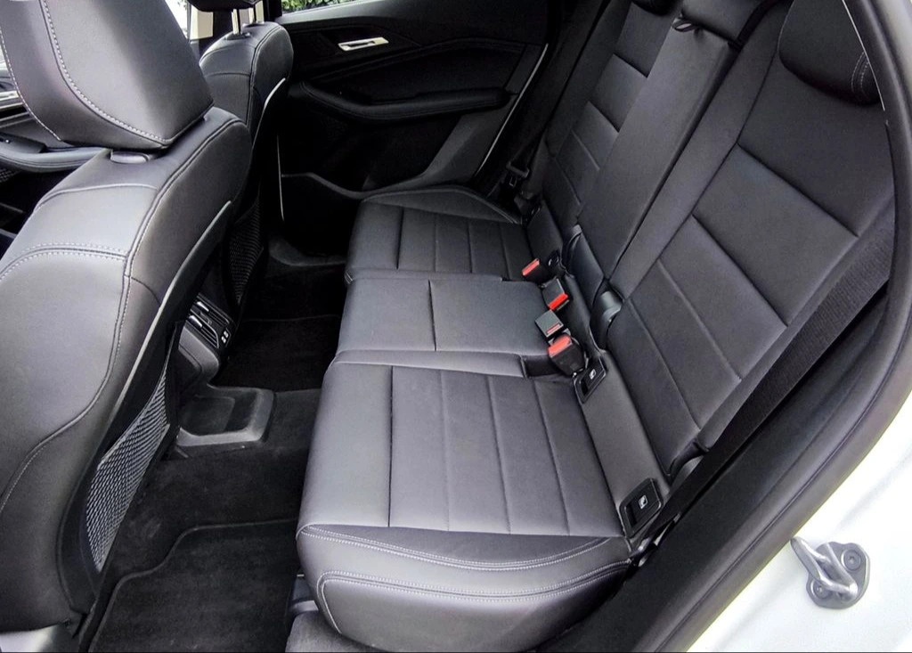 BMW Řada 2, 218d - 2