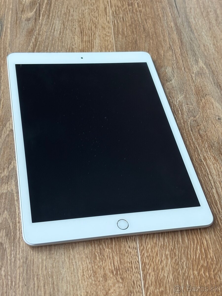 Apple iPad 7th 32GB - 2