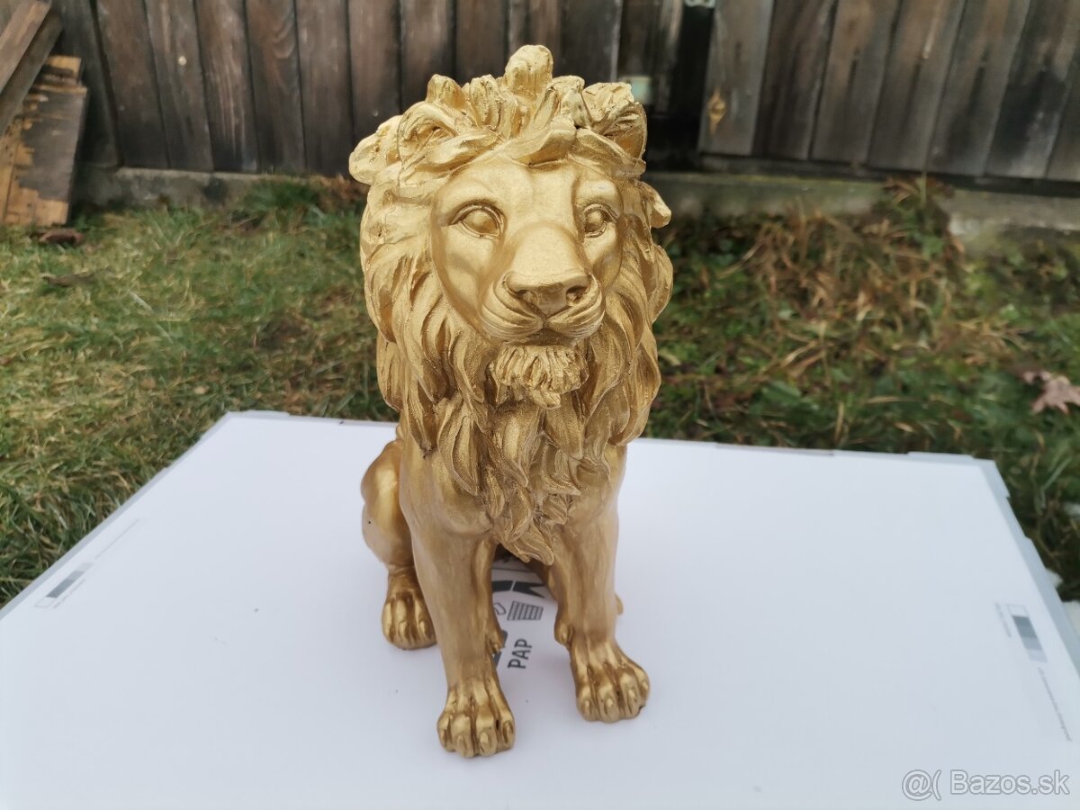 Socha Lev - 2