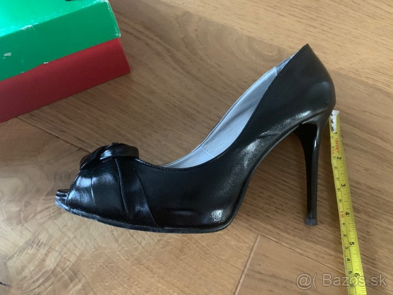 Lodicky s otvorenou spickou - 2