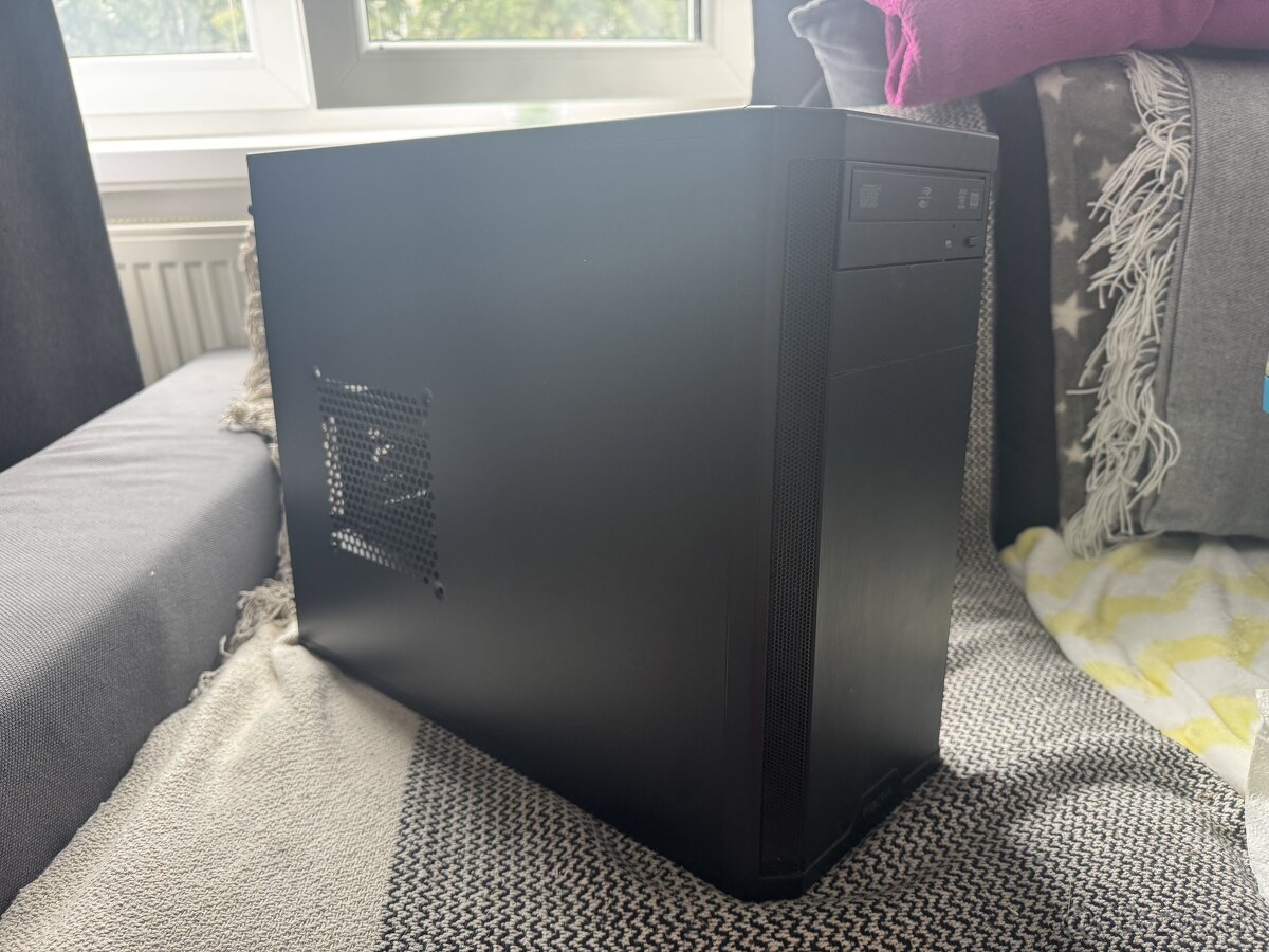 Predam PC, vhodny na starsie hry alebo kancelarsku pracu - 2