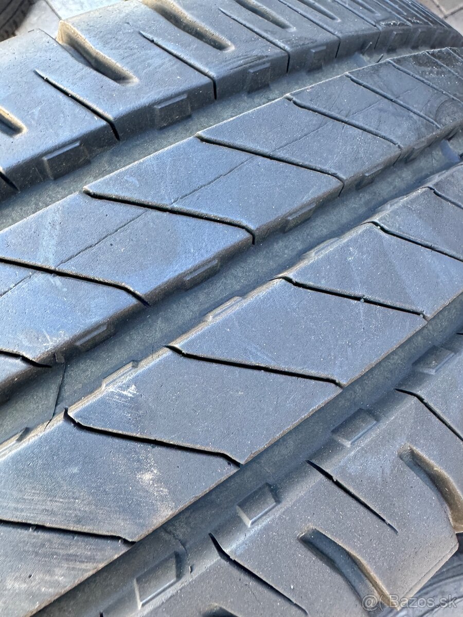 205/65R16C Michelin - 2