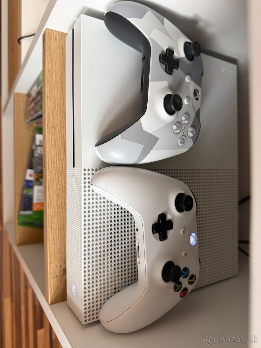 Xbox one s, 2 ovládače +12 hier - 2