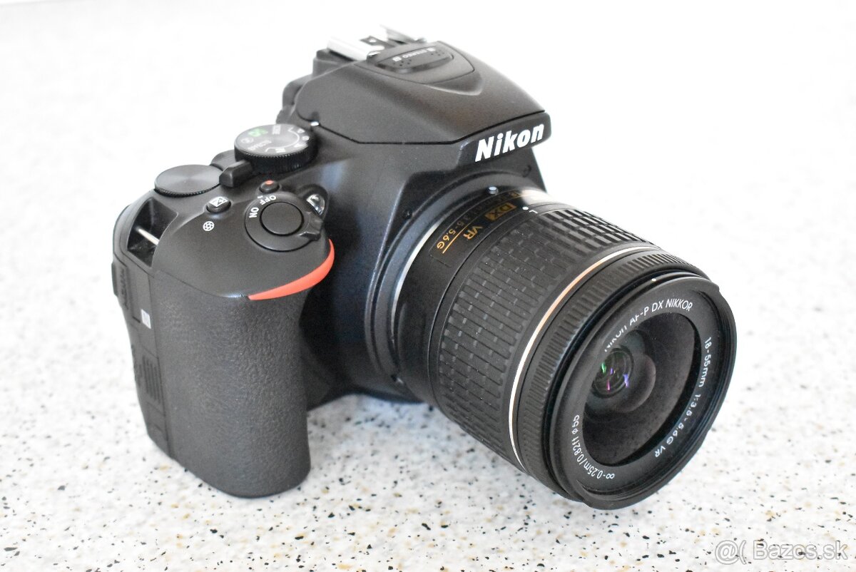 Nikon D5600 top stav - 2