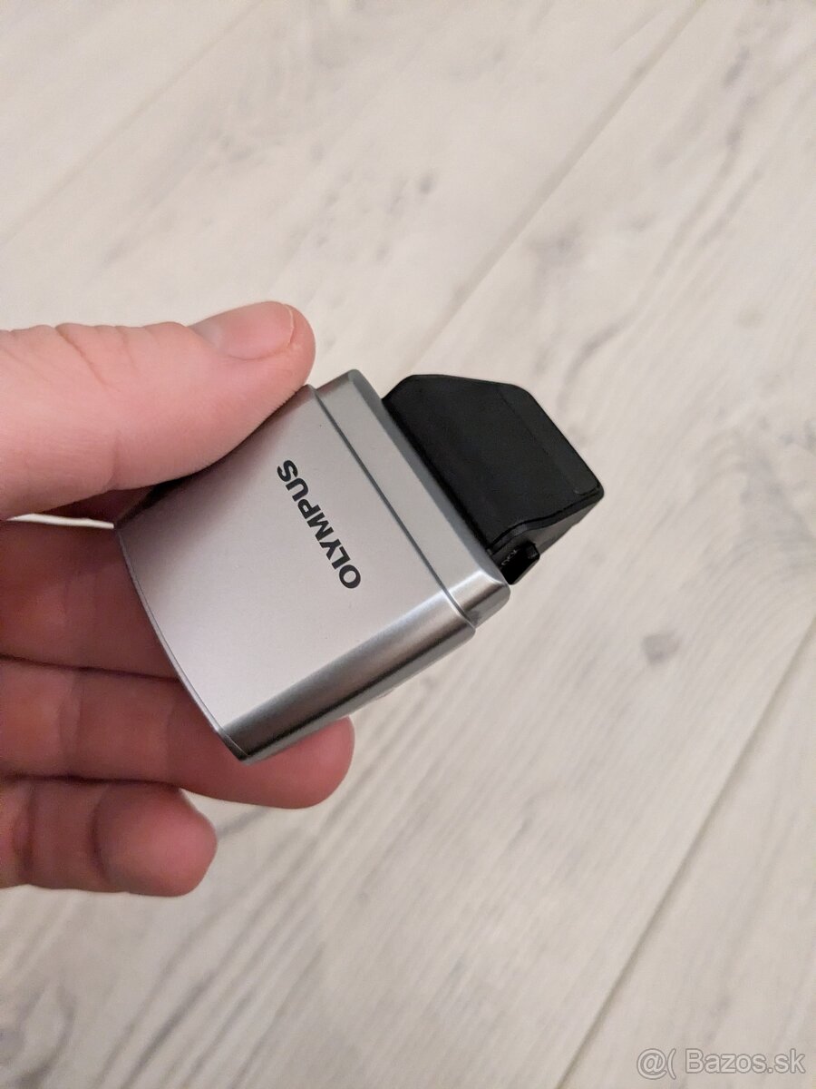 Olympus FL-LM1 blesk silver / strieborný - 2