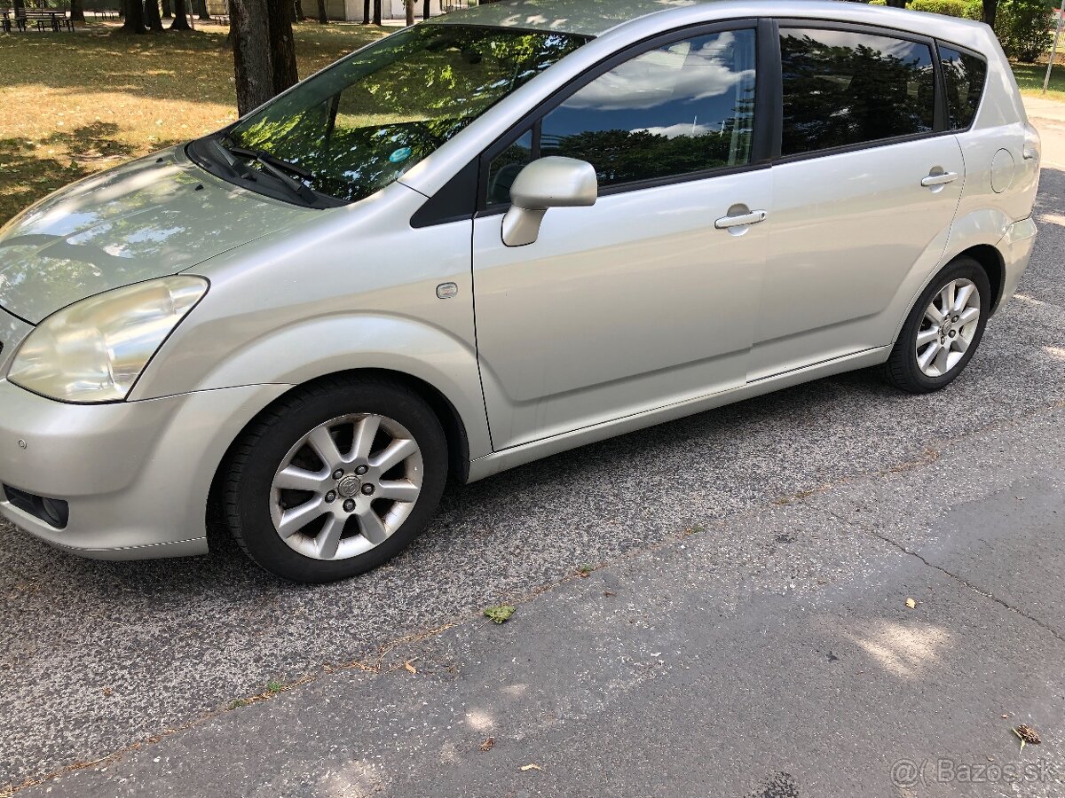 Toyota corolla verso - 2