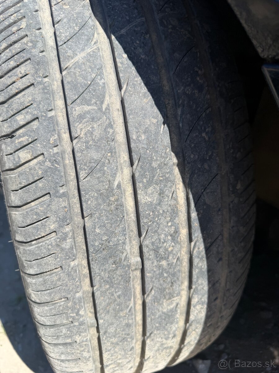 Peugeot 5x108 R18 235/45 - 2