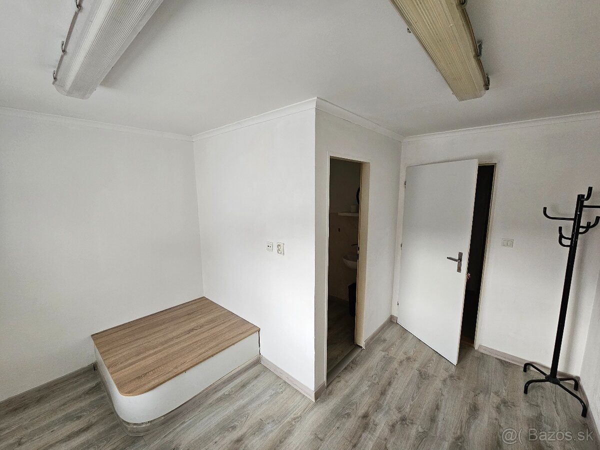 Prenájom priestorov v centre mesta Svidník - 2