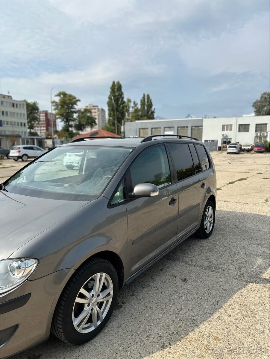 Volkswagen touran - 2