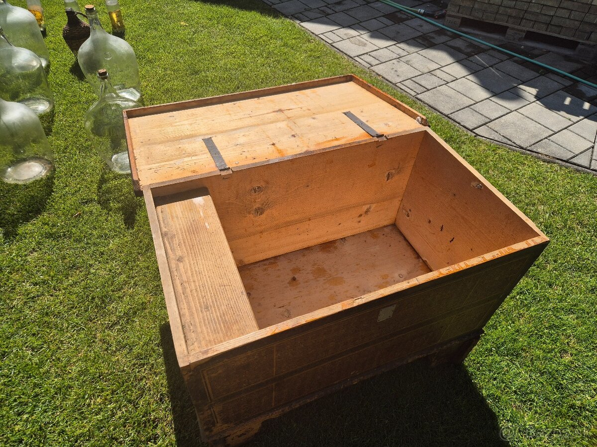 Predám starodávnu truhlicu - 2