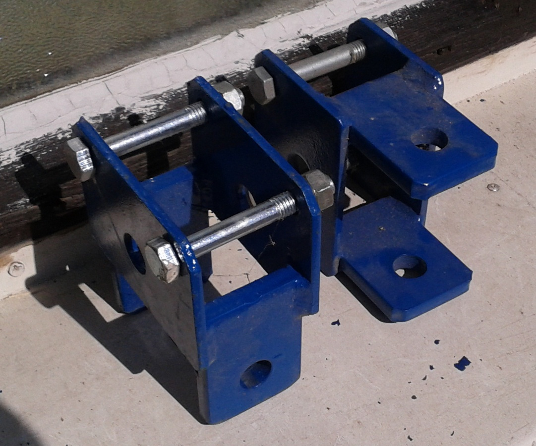 Predám nový záves- držiak náradia na Agzat,Vari atd. - 2